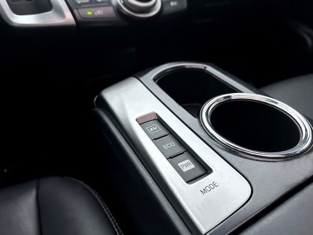 TOYOTA豐田 PRIUS ALPHA  第15張相片