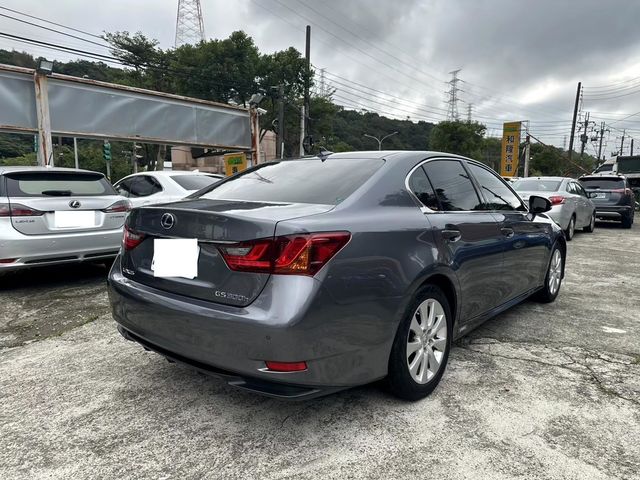 LEXUS凌志 GS300H  第3張相片