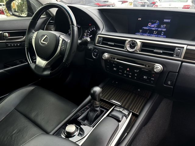 LEXUS凌志 GS300H  第7張相片