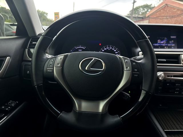 LEXUS凌志 GS300H  第8張相片