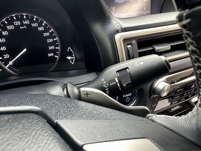 LEXUS凌志 GS300H  第9張相片
