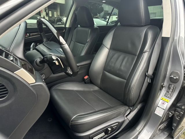 LEXUS凌志 GS300H  第13張相片