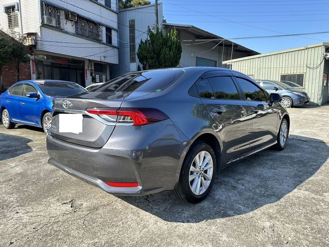 TOYOTA豐田 ALTIS  第3張相片