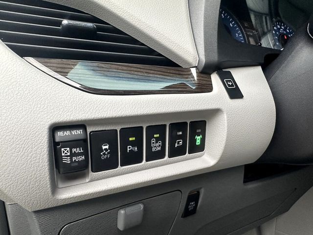 TOYOTA豐田 SIENNA  第12張相片