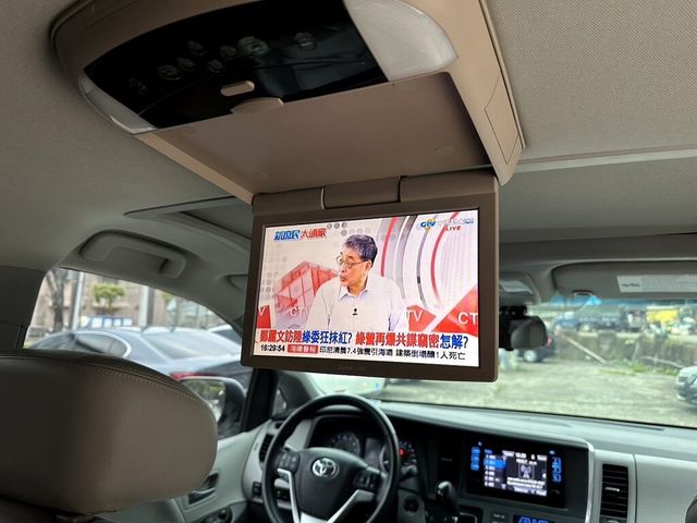 TOYOTA豐田 SIENNA  第13張相片