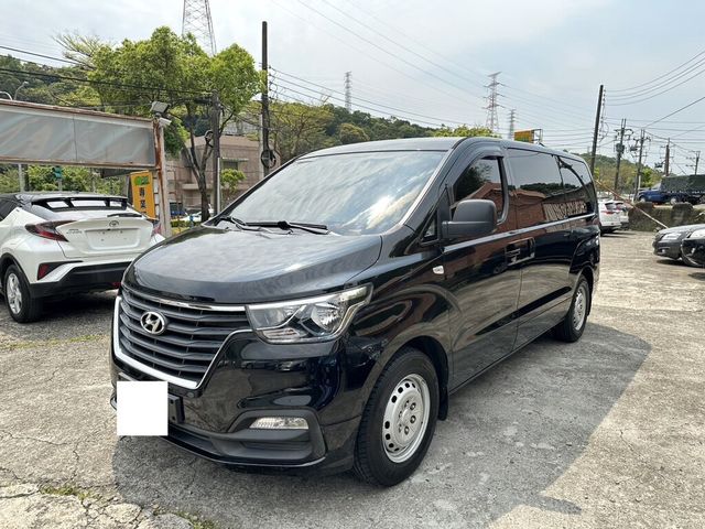 HYUNDAI現代 STAREX  第1張相片
