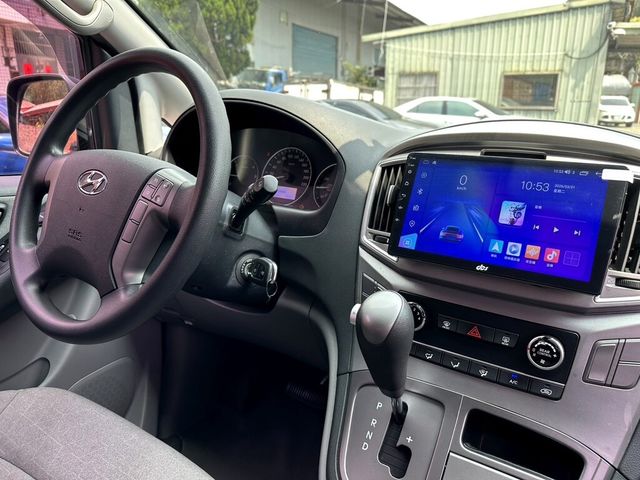 HYUNDAI現代 STAREX  第6張相片