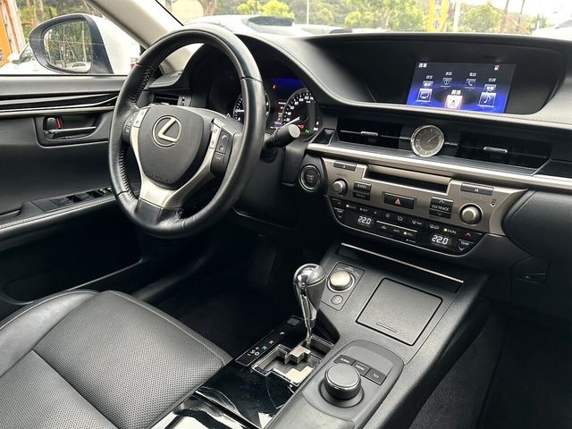 LEXUS凌志 ES250  第6張相片