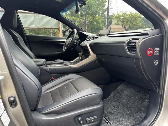 LEXUS凌志 NX200T  第11張相片
