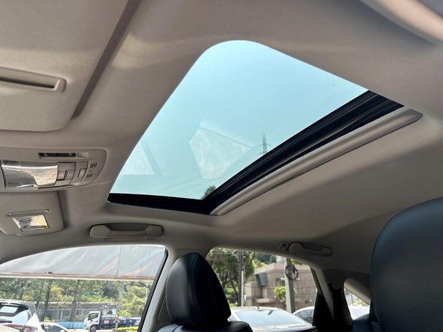 LEXUS凌志 RX270  第5張相片