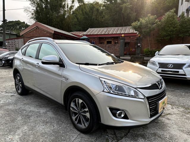 LUXGEN納智捷 U6 TURBO  第2張相片