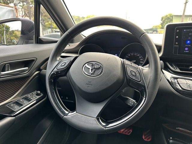 TOYOTA豐田 C-HR  第7張相片