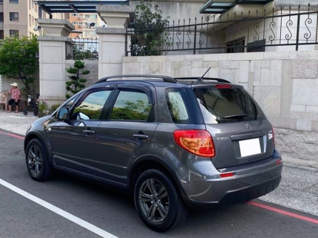 SUZUKI鈴木 SX4  第3張相片