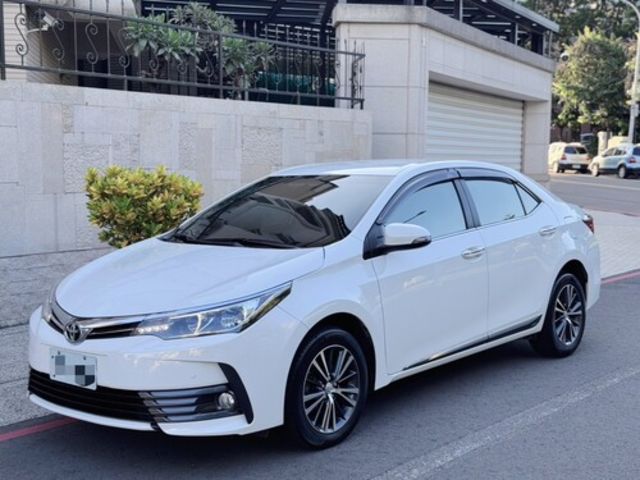 TOYOTA豐田 ALTIS  第1張相片