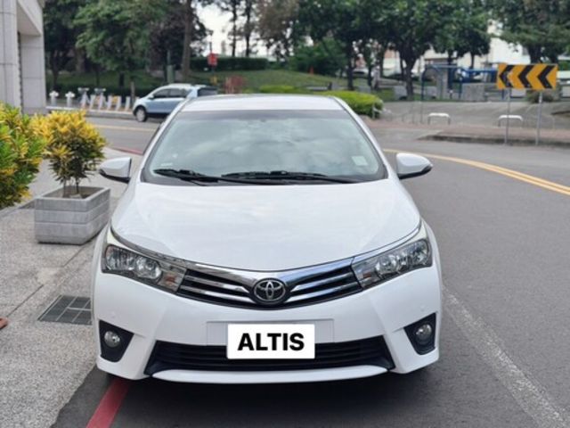 TOYOTA豐田 ALTIS  第3張相片