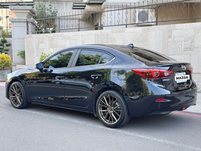 MAZDA馬自達 MAZDA 3  第2張相片
