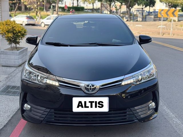 TOYOTA豐田 ALTIS  第2張相片