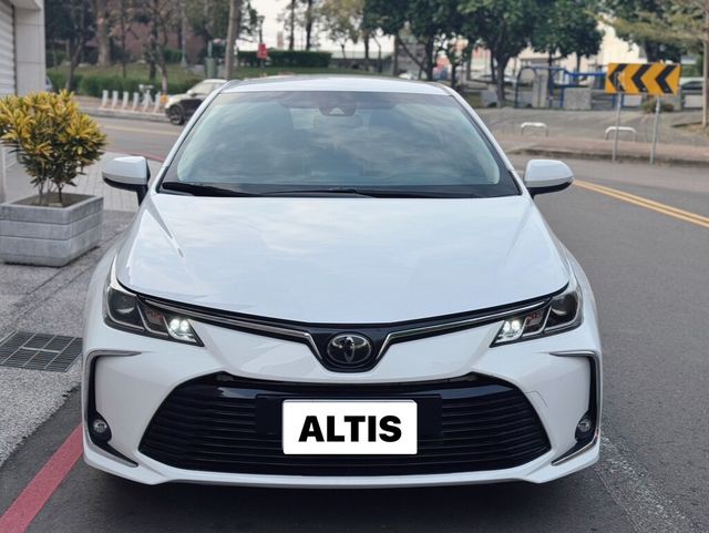 TOYOTA豐田 ALTIS  第5張相片