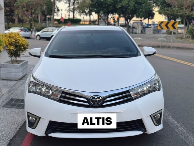 TOYOTA豐田 ALTIS  第5張相片