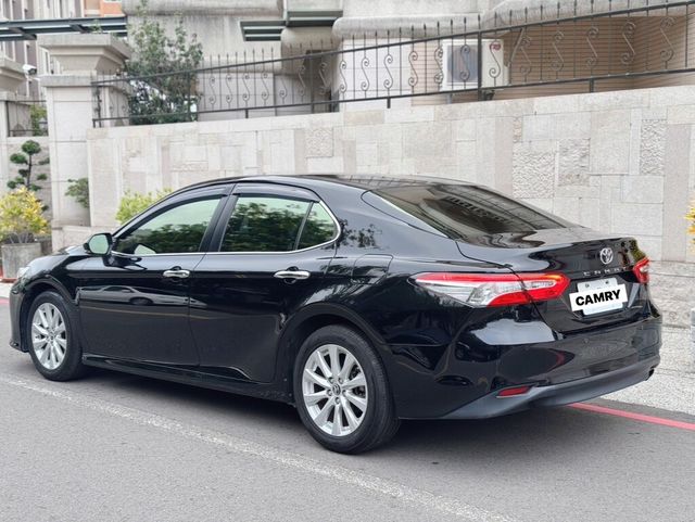 TOYOTA豐田 CAMRY  第2張相片
