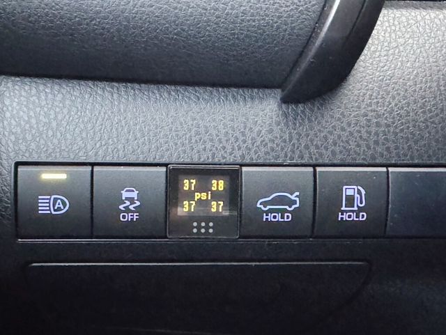 TOYOTA豐田 CAMRY  第15張相片