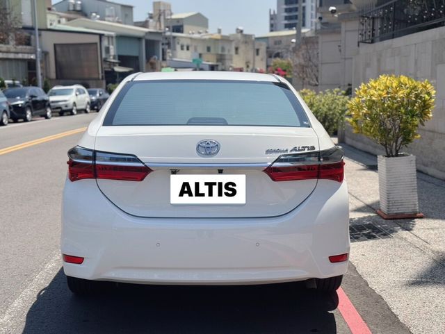 TOYOTA豐田 ALTIS  第4張相片