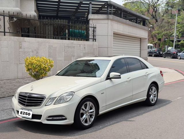 M-BENZ賓士 E250  第1張相片