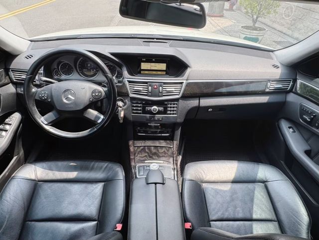 M-BENZ賓士 E250  第5張相片