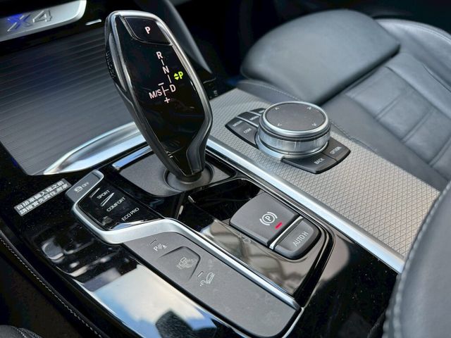 BMW寶馬 X4 XDRIVE30I  第13張相片