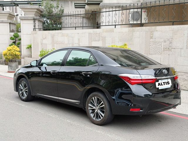 TOYOTA豐田 ALTIS  第2張相片