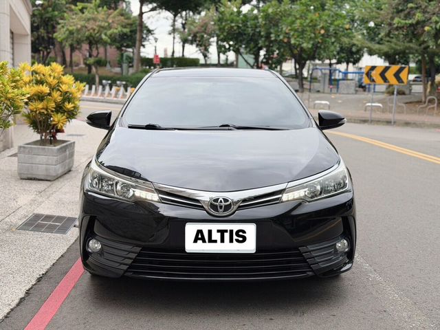 TOYOTA豐田 ALTIS  第3張相片