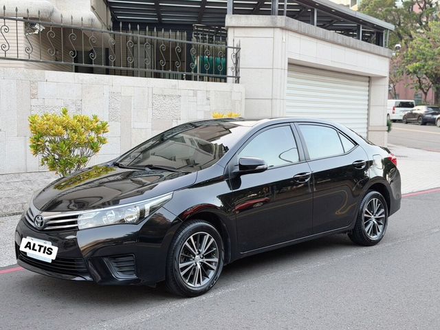TOYOTA豐田 ALTIS  第1張相片
