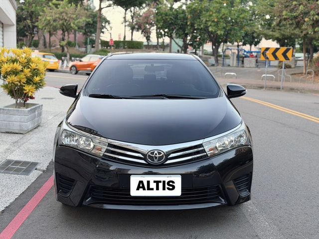 TOYOTA豐田 ALTIS  第3張相片