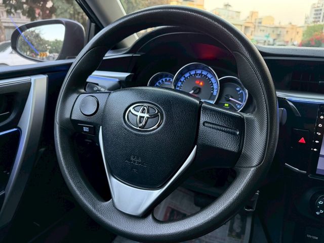 TOYOTA豐田 ALTIS  第7張相片