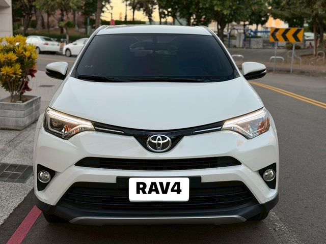 TOYOTA豐田 RAV4  第3張相片