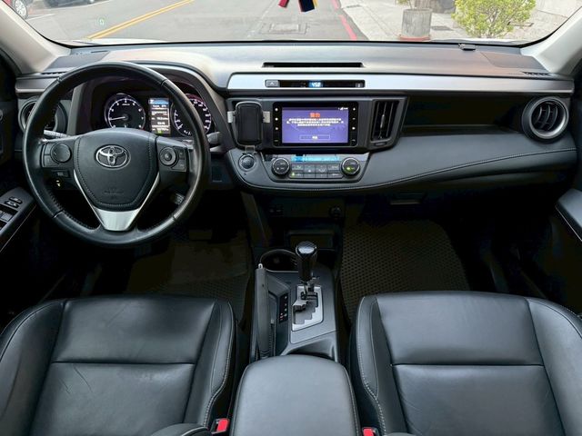 TOYOTA豐田 RAV4  第5張相片