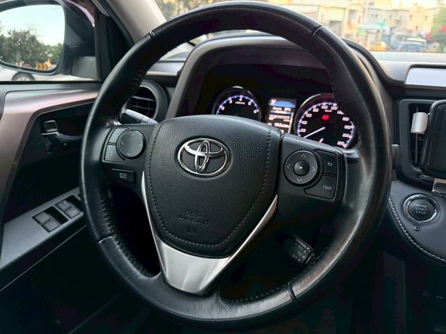 TOYOTA豐田 RAV4  第15張相片