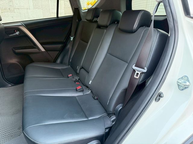 TOYOTA豐田 RAV4  第17張相片