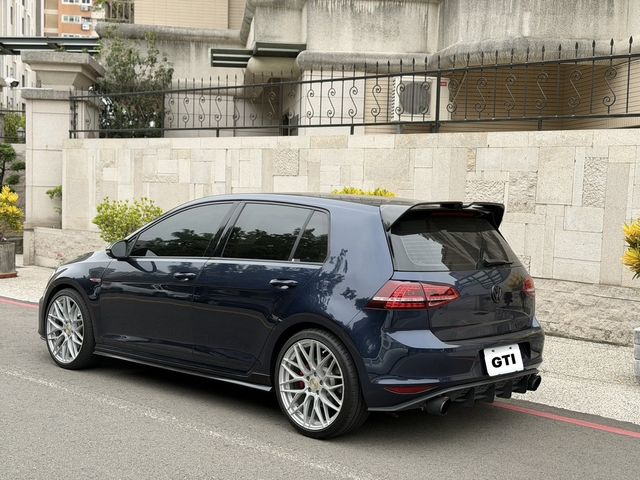 VOLKSWAGEN福斯 GOLF GTI  第2張相片