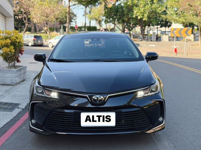 TOYOTA豐田 ALTIS  第3張相片