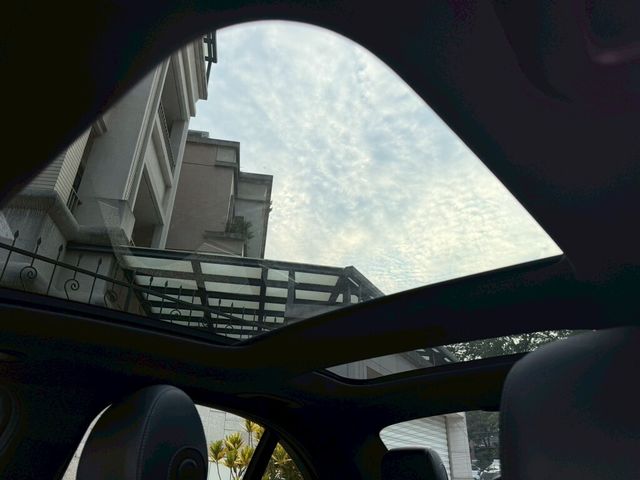 M-BENZ賓士 C300  第9張相片