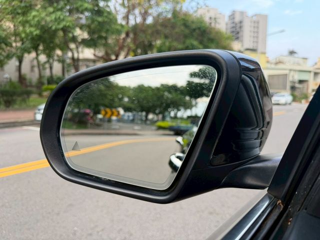 M-BENZ賓士 C300  第18張相片