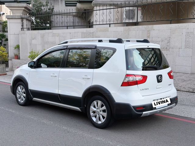 NISSAN日產 LIVINA  第2張相片