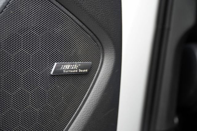 全新4條輪胎，搭載3.0L V6渦輪引擎與四驅系統，提供強勁動力和穩定操控，豪華內裝以高品質材料打造。  第18張相片