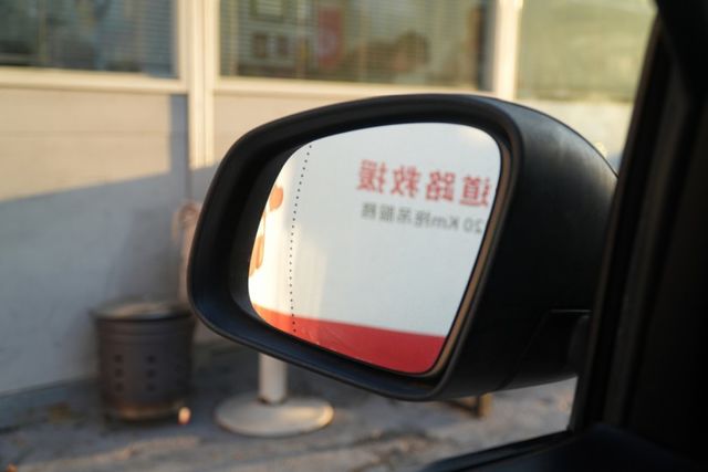 此款車輛以靈活的車身設計和高效燃油經濟性見長，內裝注重細節，兼具舒適性與實用性。PASSION版本更強調駕乘樂趣  第11張相片