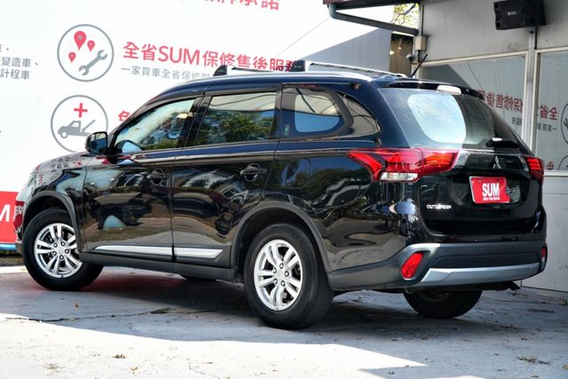 一手車，跑七萬多公里，車況優，內裝舒適、空間寬敞，搭載節能引擎與穩定操控。  第4張相片
