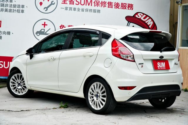 省油省稅金，巡跡防滑免鑰匙啟動，配備齊全，優質代步車。  第4張相片