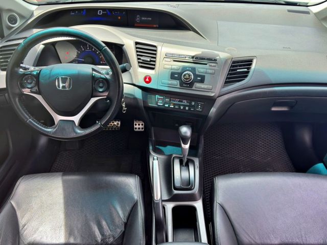 CIVIC  第8張相片