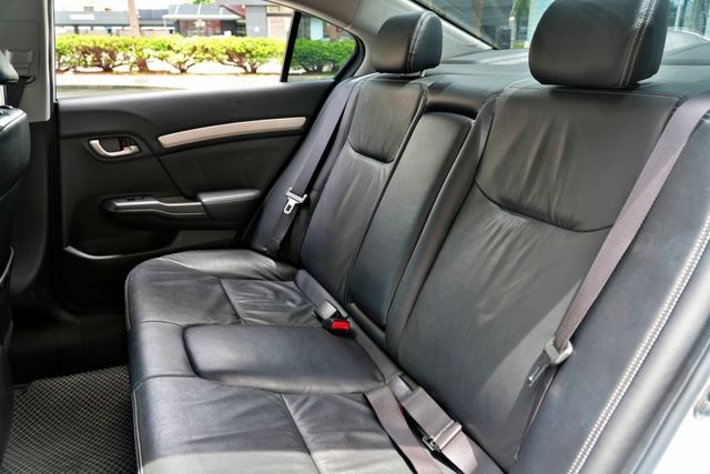 CIVIC  第10張相片