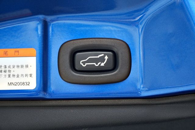 一手車，擁有免鑰匙啟動 盲點偵測 電動後尾門，優質代步車。  第20張相片